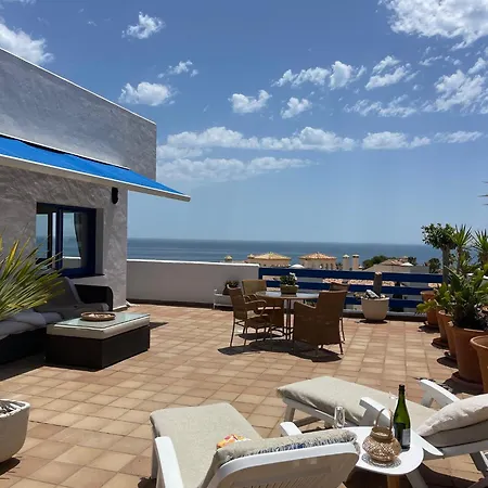 507 Sea View Deluxe Apartment
