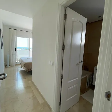 507 Sea View Deluxe Apartment